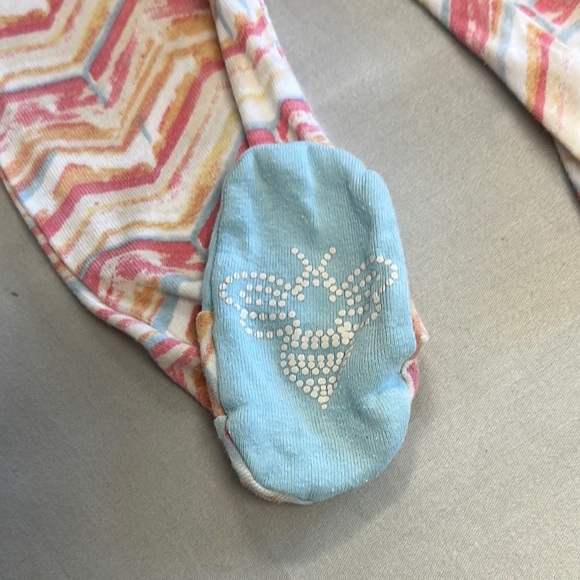 Burt's Bees Baby Pink and Orange Chevron Footies - Picture 3 of 5